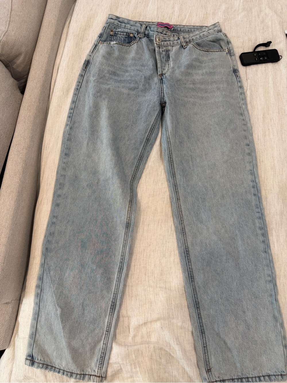 Light Wash Straight Leg Jeans Editked